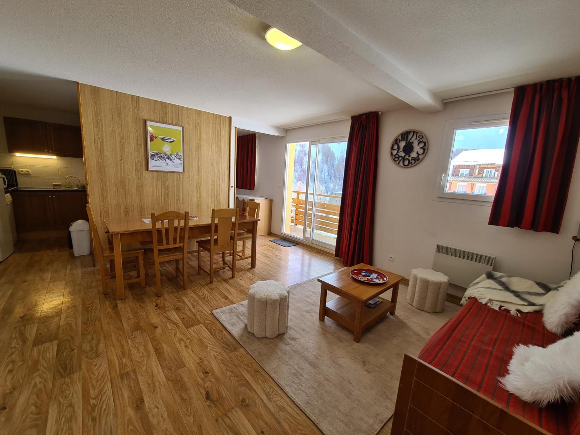 Grand Appartement Meuble La Foux D'Allos T3 6 A 8 Personnes Exterior photo